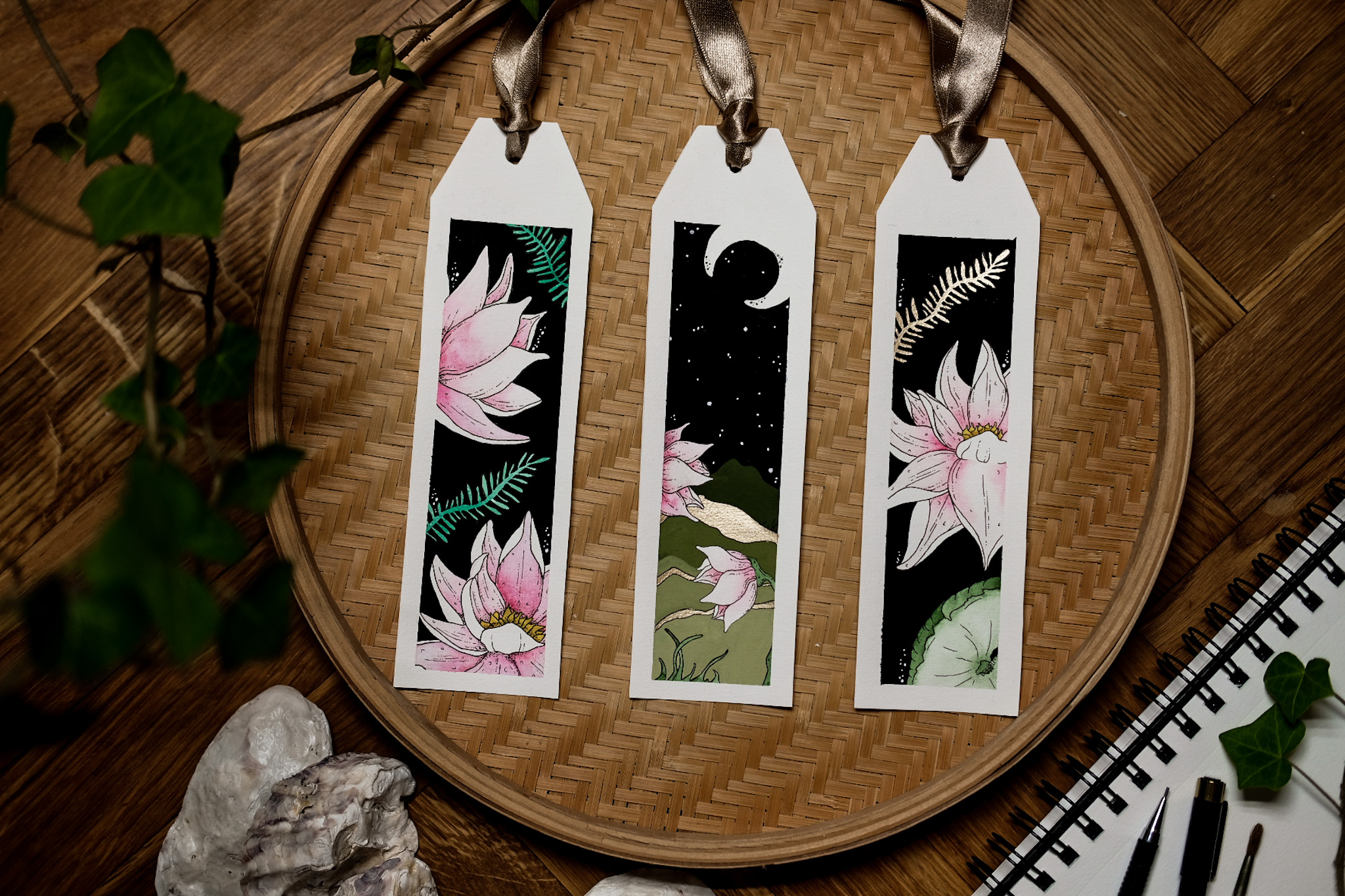 Bookmarks with flowers